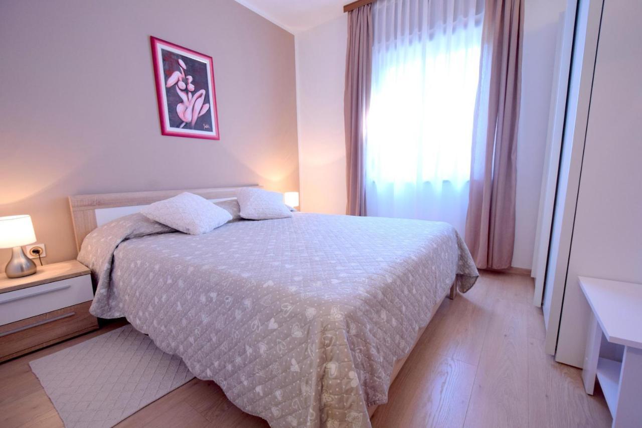 Apartments Andrea Malinska Bagian luar foto